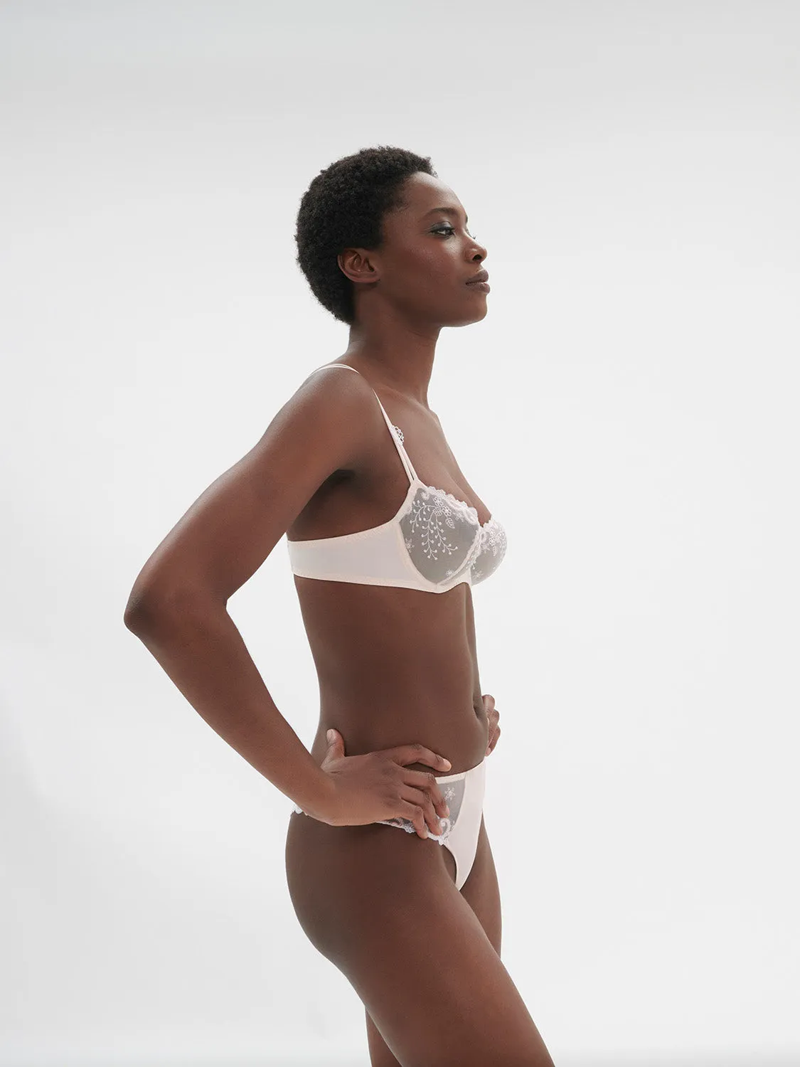 Delice Sheer Demi - Blush