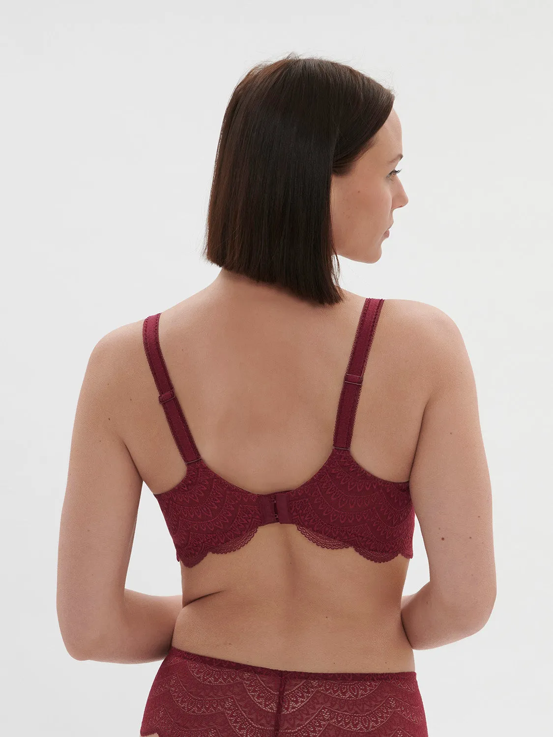 Karma Full Cup - Spinel Red