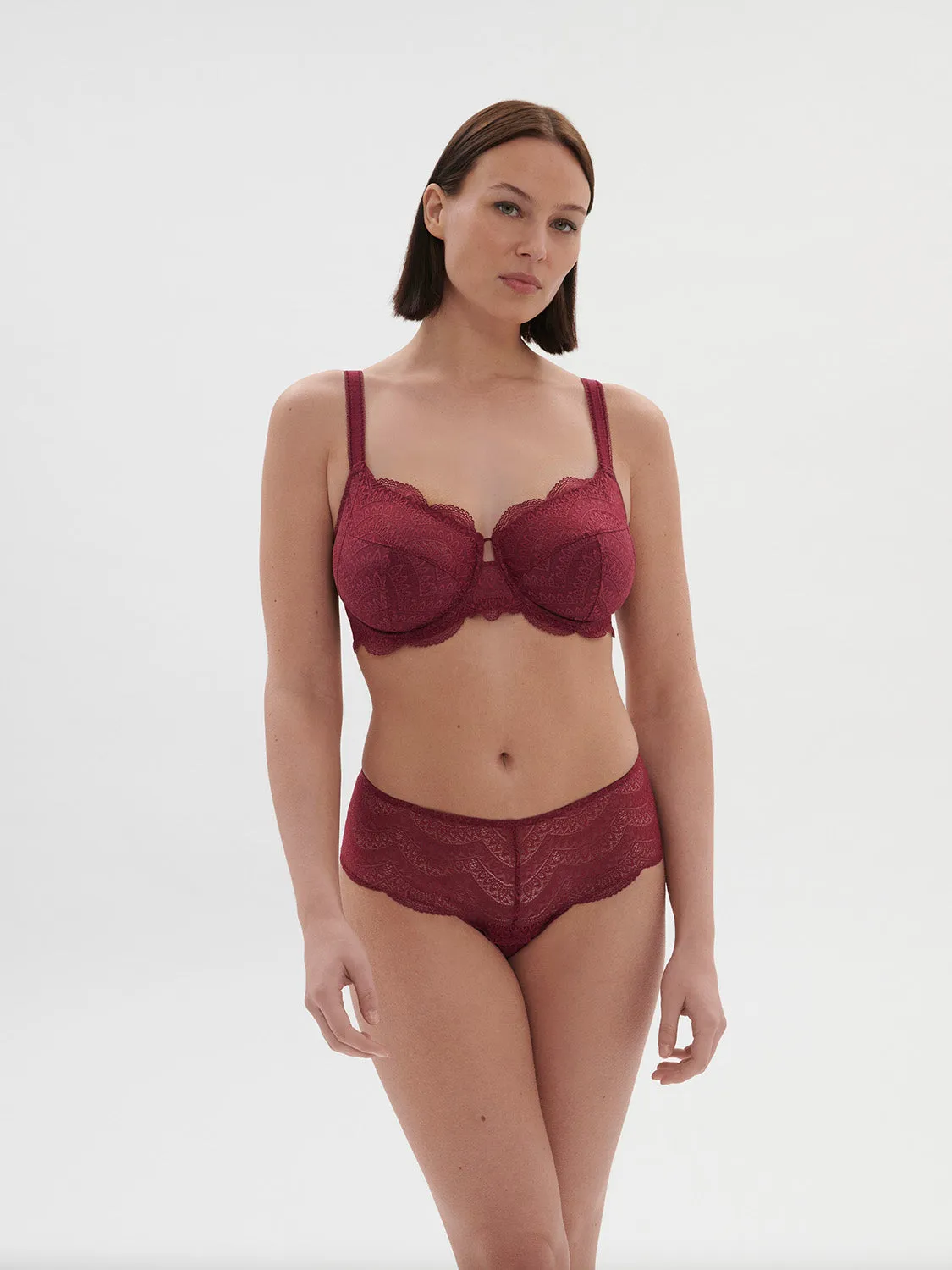 Karma Full Cup - Spinel Red