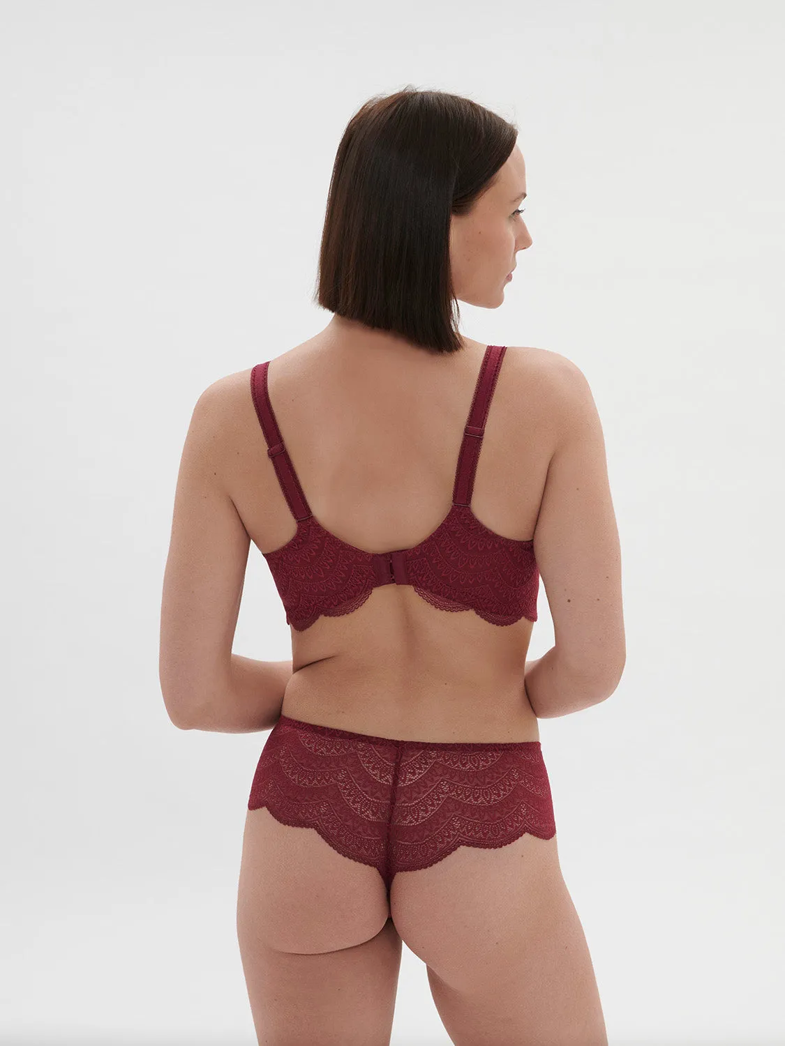 Karma Full Cup - Spinel Red