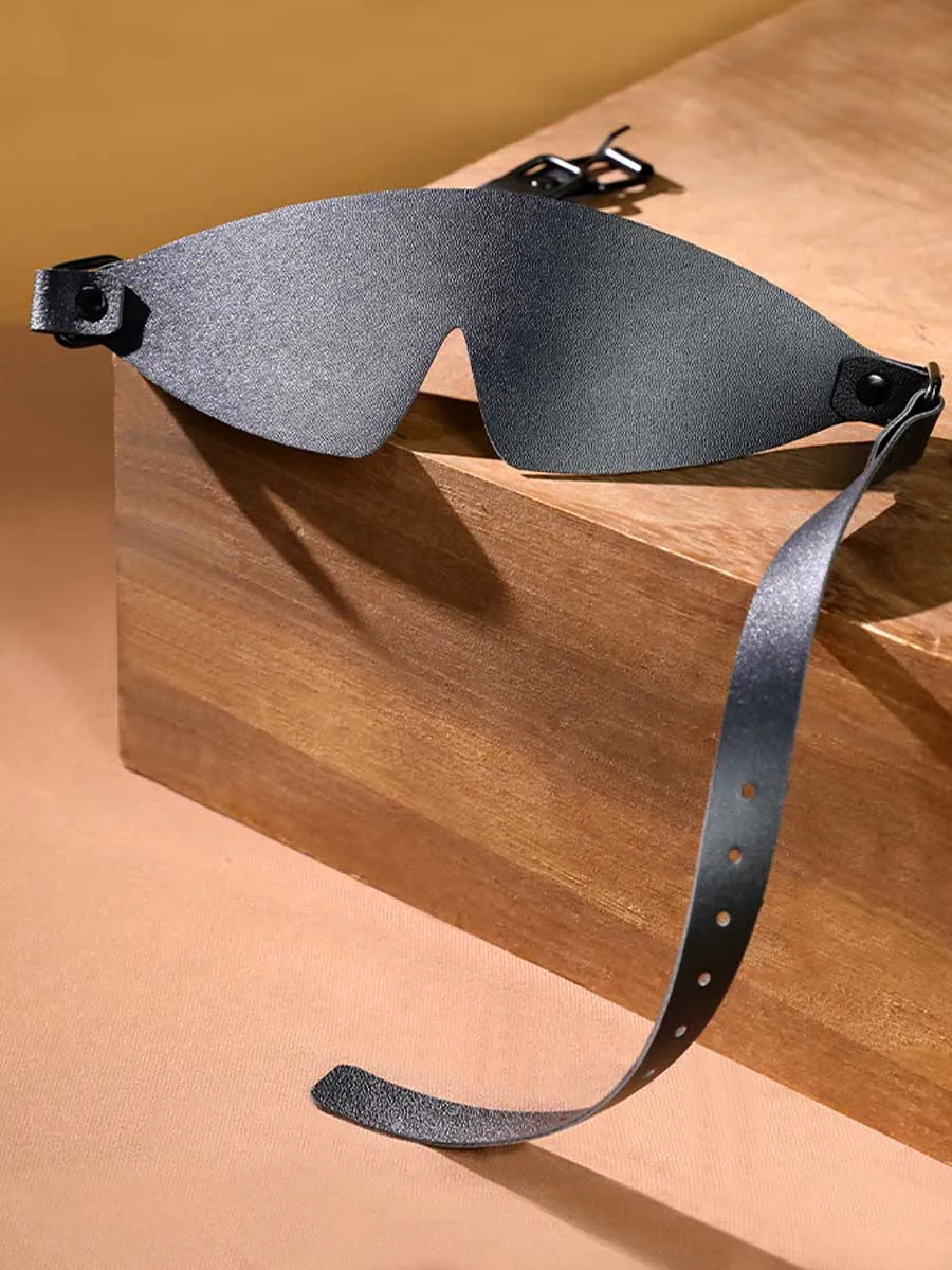 Leather Snap Hook Harness Set